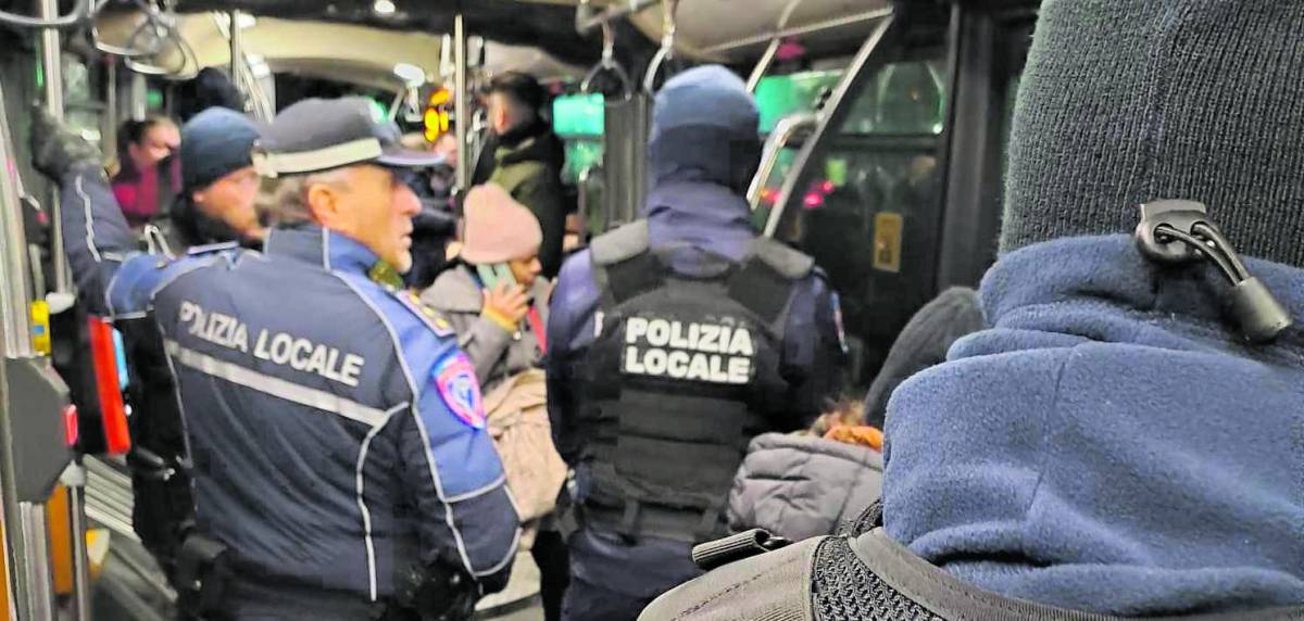 Molesta 17enne sul metrò. Lei va dai vigili: arrestato