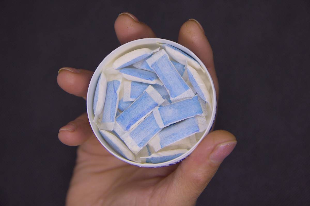 Due 13enni ricoverate per "Snus". Cos'è e perché è pericolosa questa sostanza