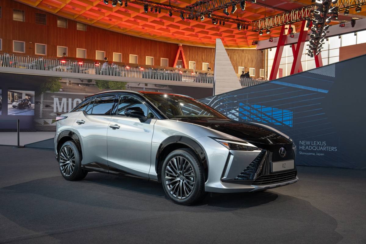 Lexus RZ e non solo, le grandi novità del marchio giapponese presentate a Bruxelles