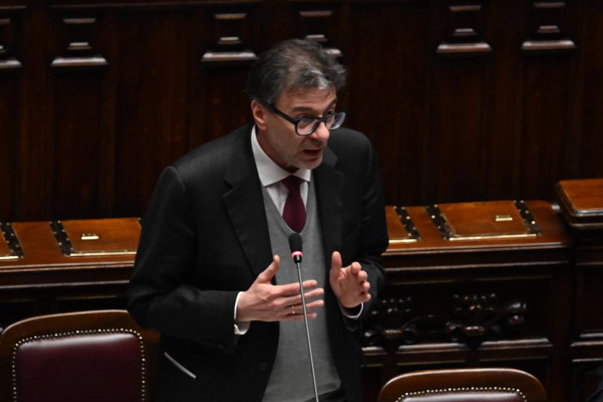 "Il riarmo non sia a scapito di sanità e servizi pubblici". Giorgetti fissa l'asticella sul piano Ue