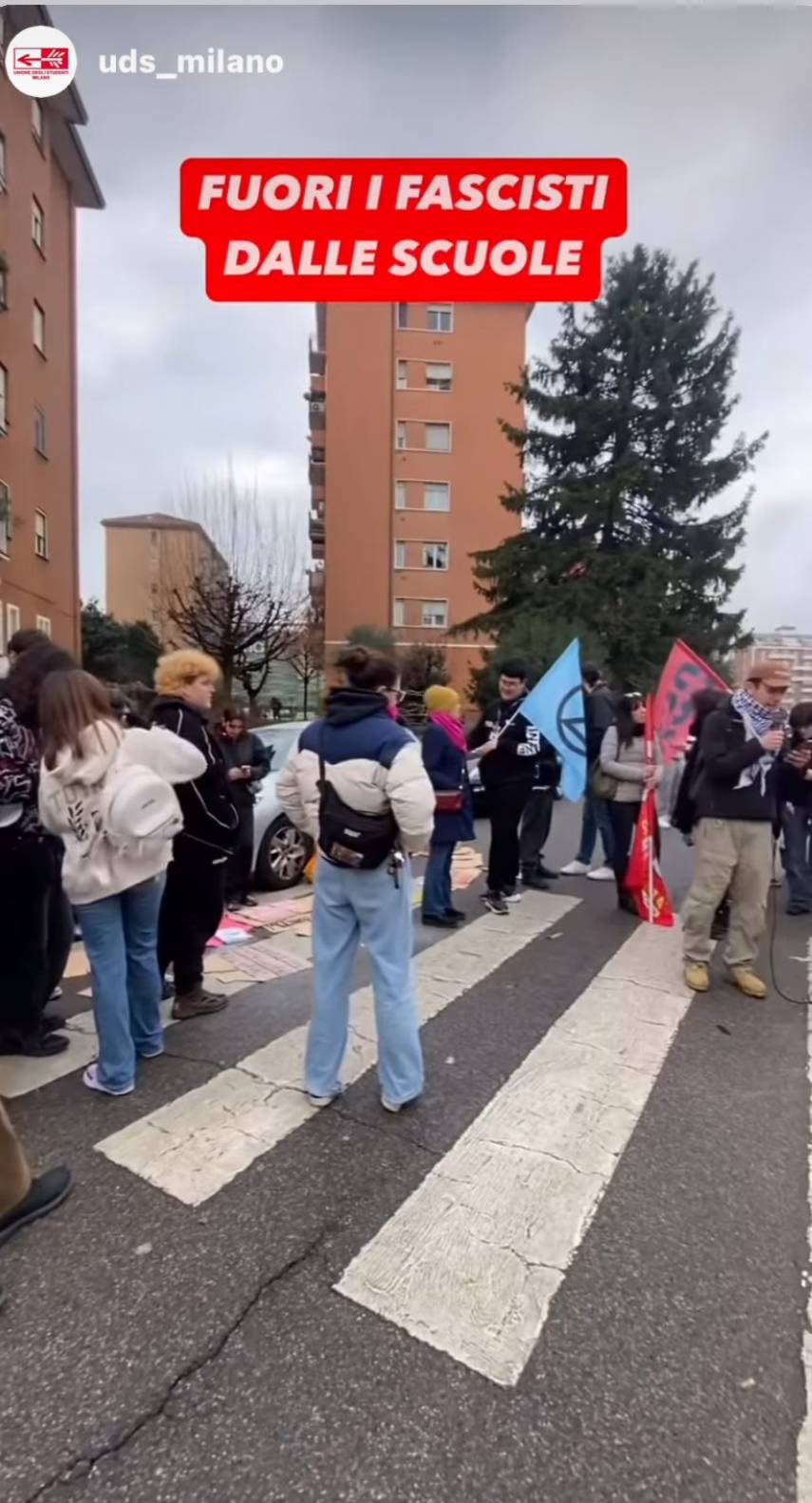 "Fuori i fascisti dalle scuole". Contestata la targa per Ramelli all'Istituto Molinari di Milano