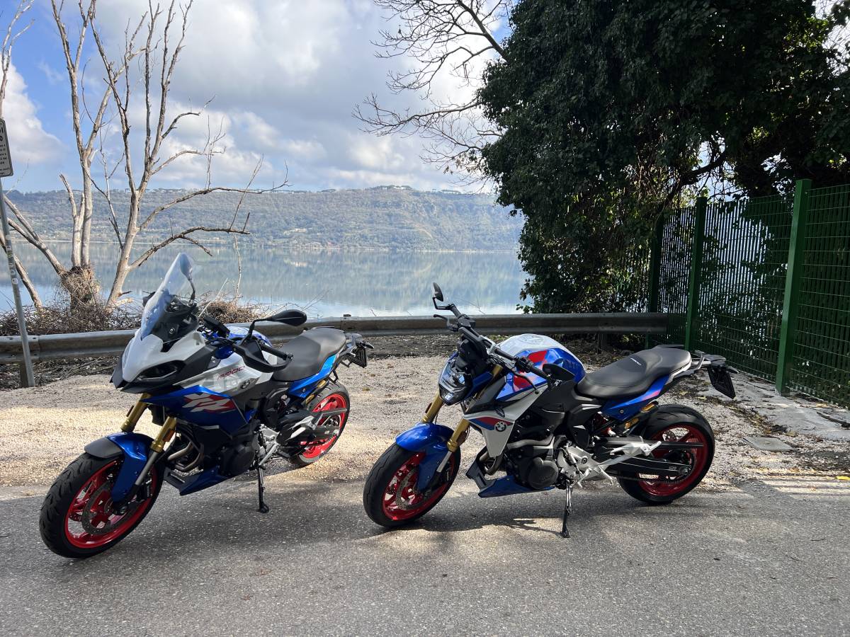 BMW F 900 XR: sportività e comfort in un’unica crossover