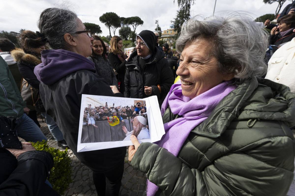 Carmela, i viaggi in ospedale e le rose gialle per Francesco. "Che emozione, mi ha vista"