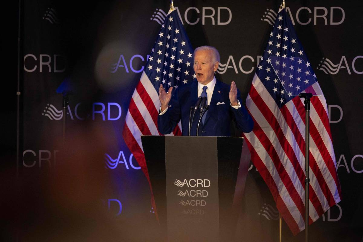 Biden riappare per accusarlo, la California gli fa causa