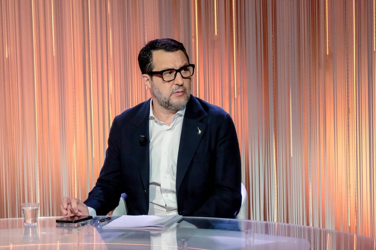 "Hanno rotto le p...". Bufera su Salvini per la battuta contro i toscani