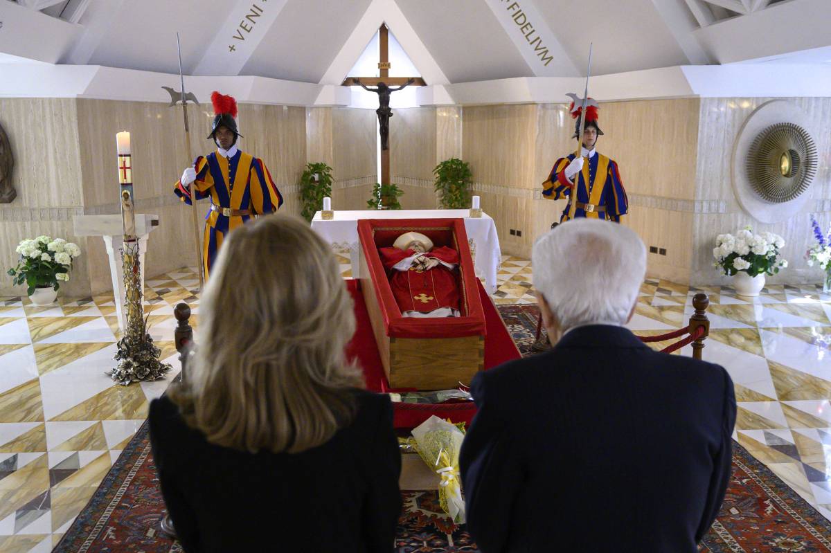 Il dopo Francesco: funerali sabato alle 10. 200mila persone attese a San Pietro | Diretta
