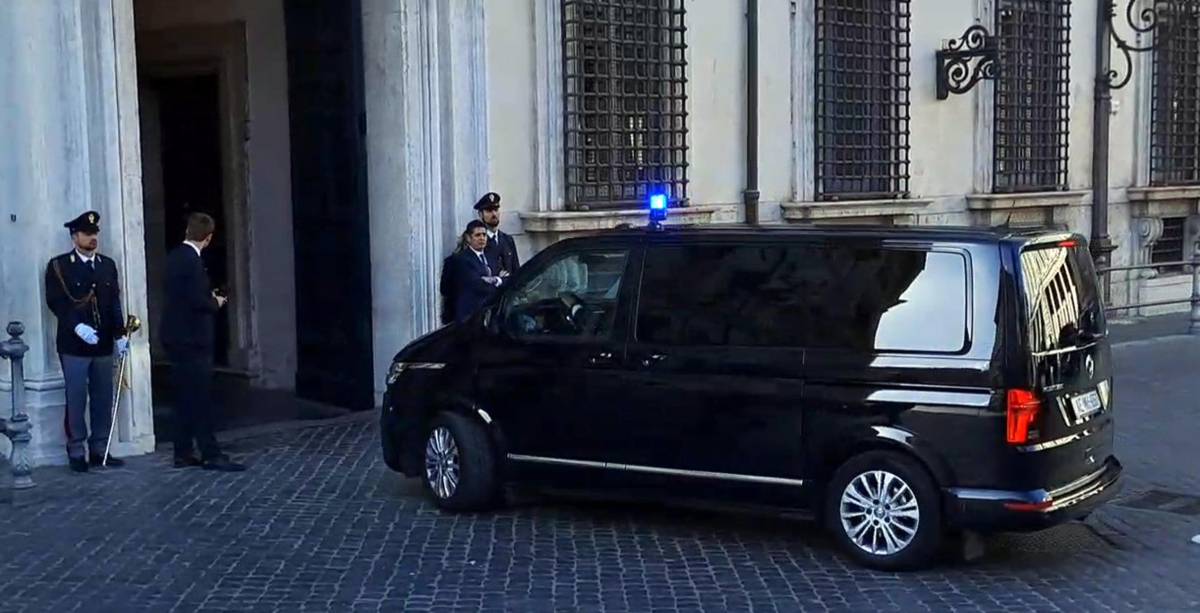 https://img.ilgcdn.com/sites/default/files/styles/xl/public/foto/2025/04/25/1745601331-orban-palazzo-chigi.jpeg?_=1745601331