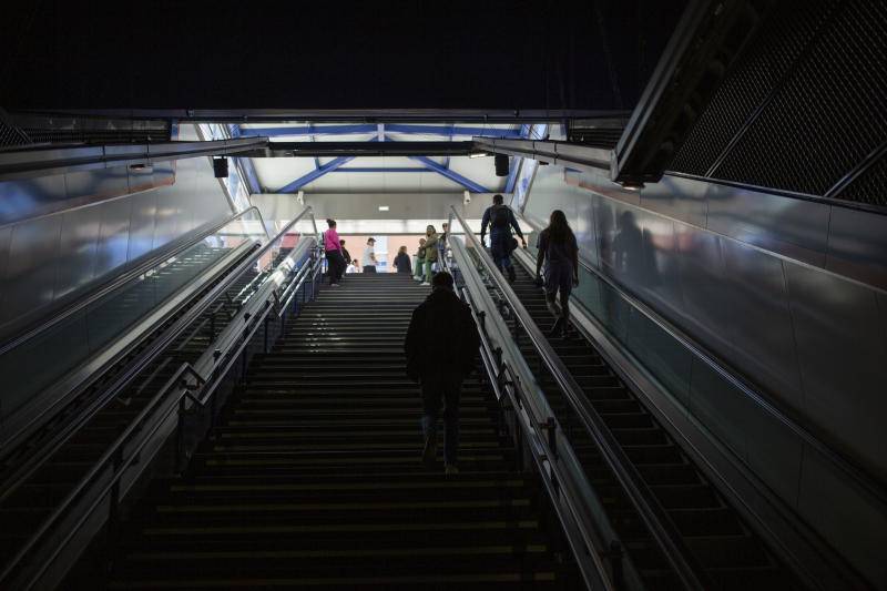 Maxi blackout in Spagna e Portogallo, stop aerei e treni. Giallo sulle cause