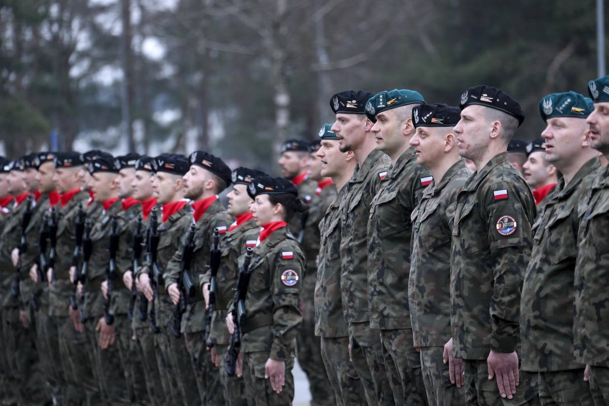 Kit e manuale di sopravvivenza: così la Polonia prepara i suoi cittadini alla guerra