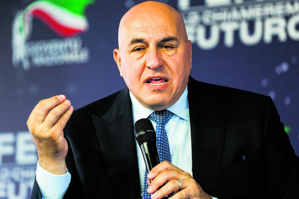 Crosetto: "Netanyahu sbaglia tutto, a Gaza superato il limite"