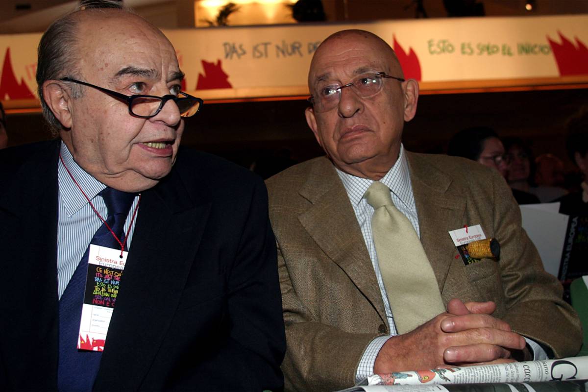 A sinistra Lucio Manisco insieme a Sandro Curzi (destra)