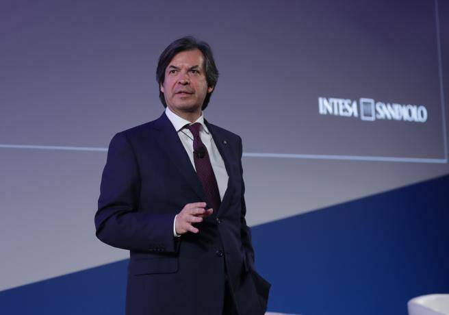Intesa Sanpaolo sorprende il mercato, utile netto sopra le attese