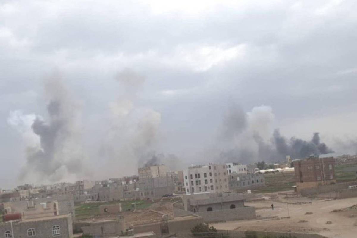 Israele attacca ancora gli Houthi: bombardato l'aeroporto della capitale yemenita