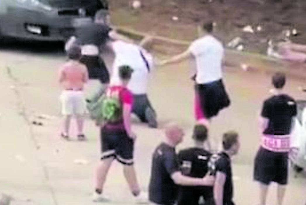 Rissa allo stadio, arrestato il papà del bimbo