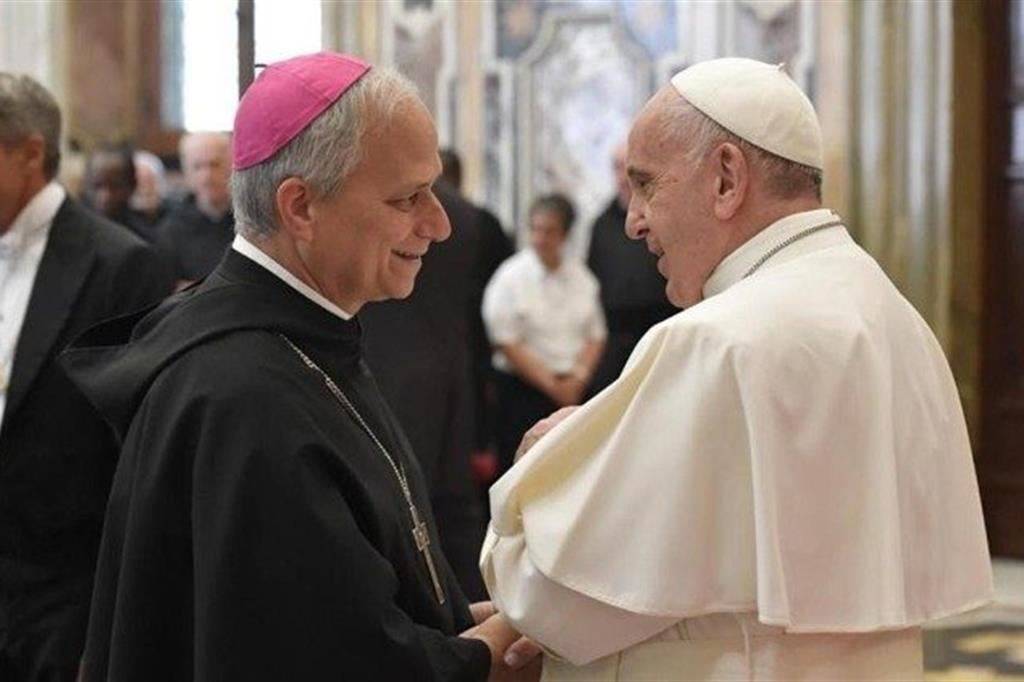 "Grazie a Francesco". Il filo "latino" che unisce i Papi dell’altro mondo
