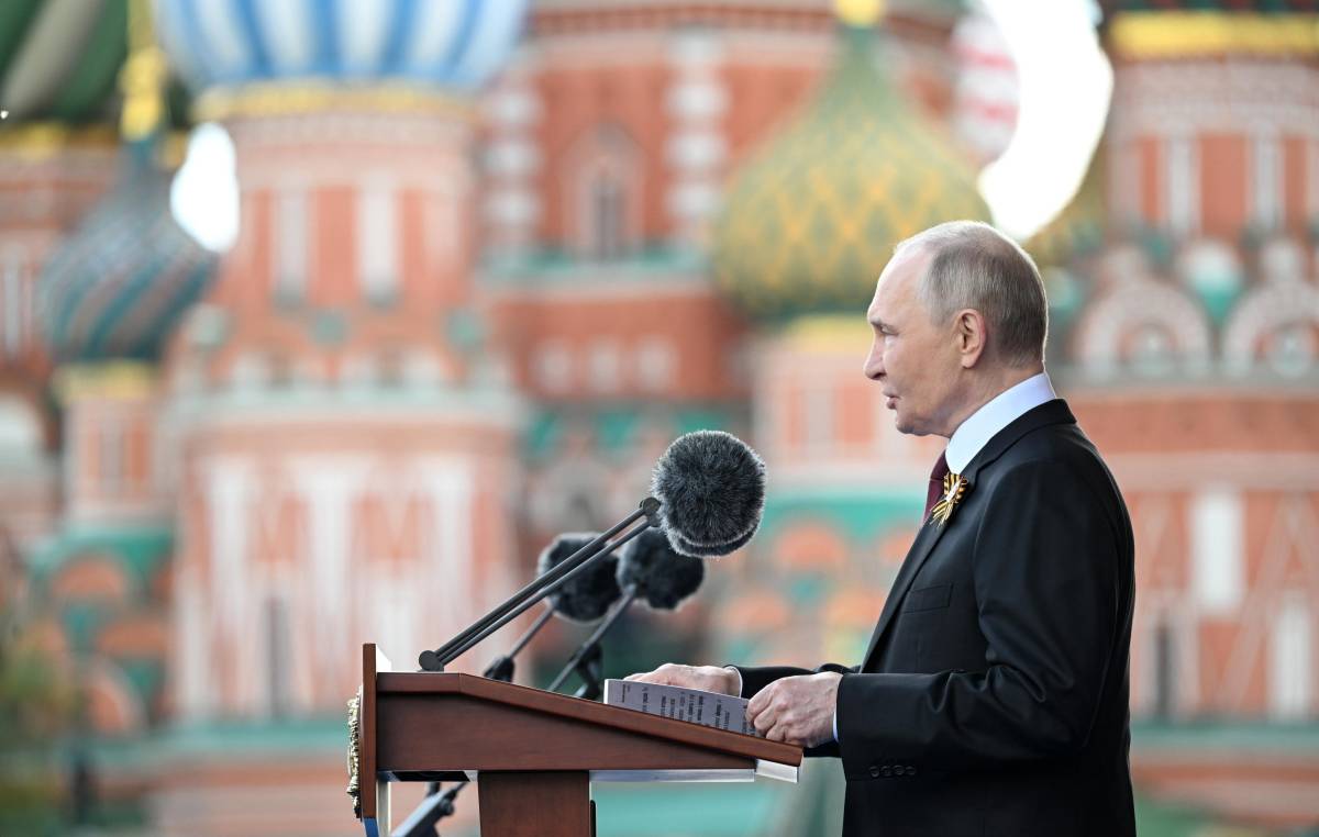 Il giorno della parata a Mosca. Putin: "Tutta la Russia sostiene l'offensiva in Ucraina"