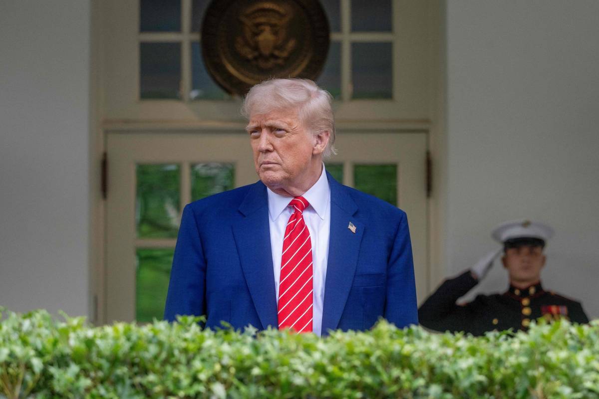 "Vuole tenere tariffe al 10% per tutti". Il piano di Trump per la guerra dei dazi