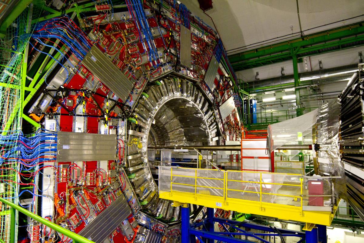 Il sogno degli alchimisti è realtà, il Cern trasforma il piombo in oro, ecco come: il traguardo storico