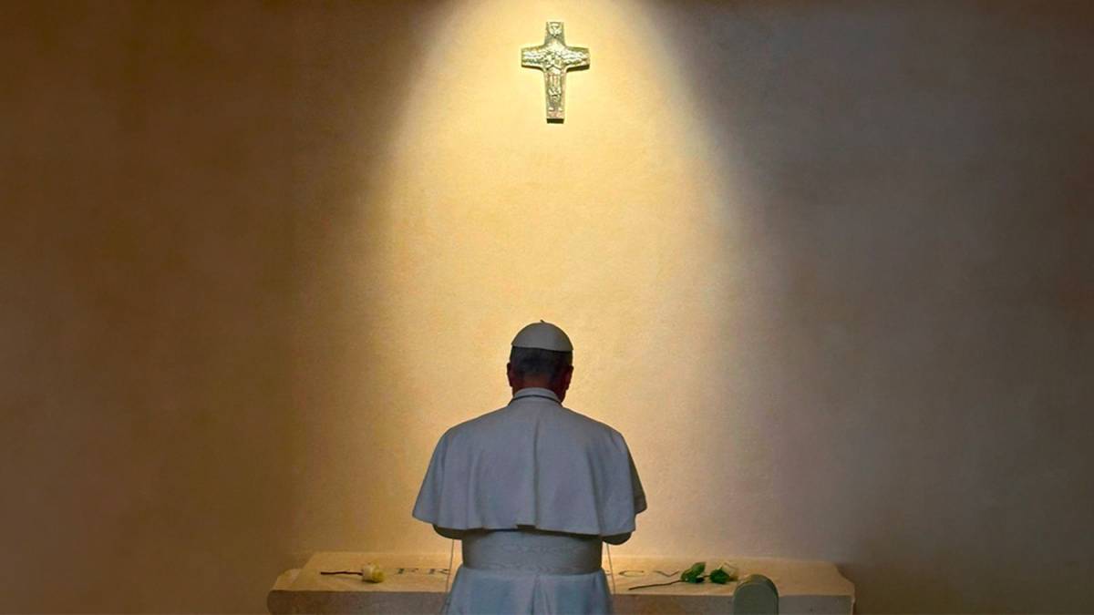 L'omaggio di Papa Leone XIV al predecessore (Fonte: Vatican News)