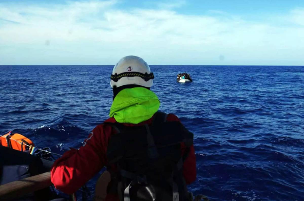 Scafisti senza pietà. Morti di sete due bimbi