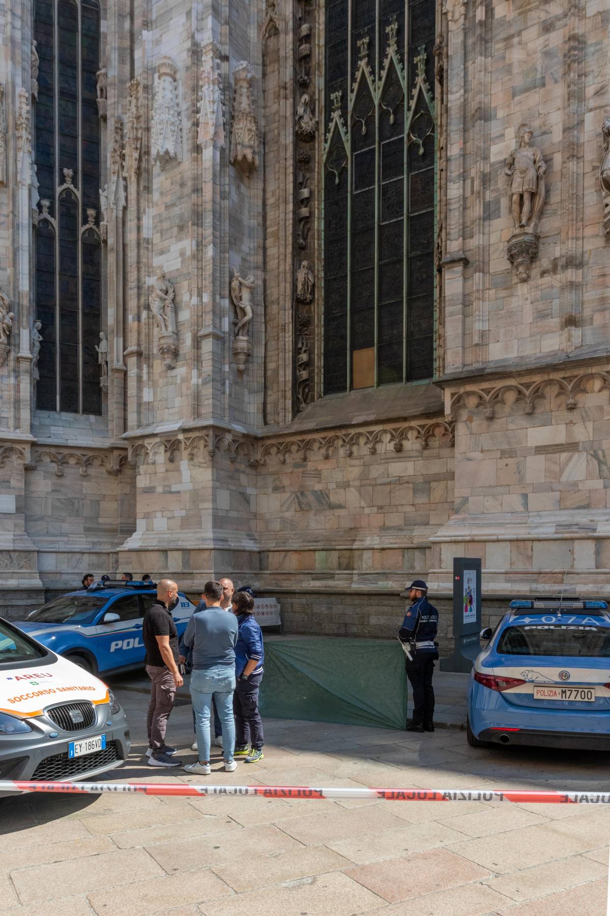 Il suicidio dell'evaso-killer: si lancia dal tetto del Duomo