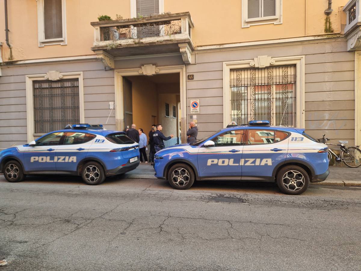 Un'anziana strangolata in casa dal figlio 15enne della ex badante