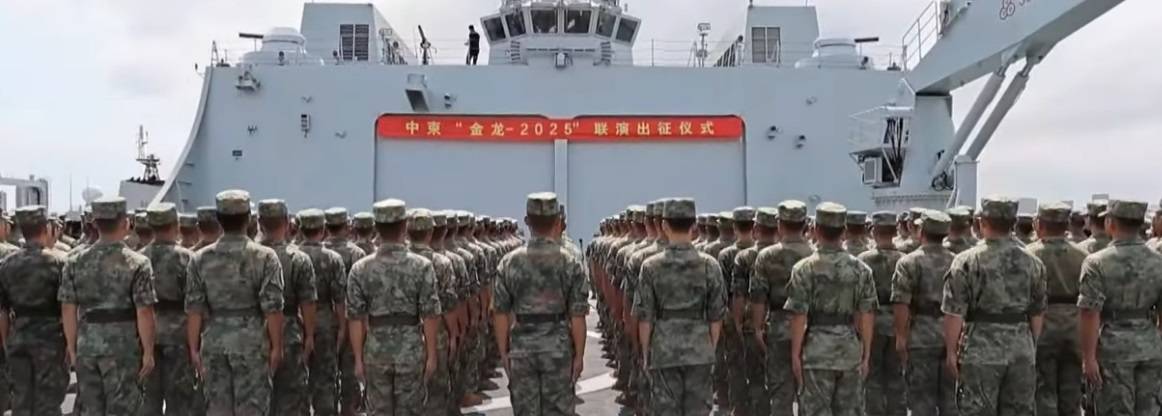 La Cina muove navi e aerei da guerra: scattano le Golden Dragon