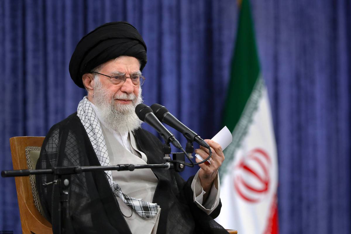 Khamenei frena sull'accordo per il nucleare. "Non funzionerà"