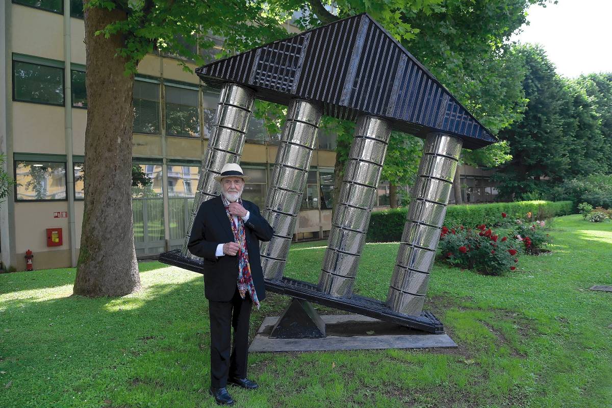 "I tempi cambiano" di Pistoletto esposta ai Chiostri di San Barnaba