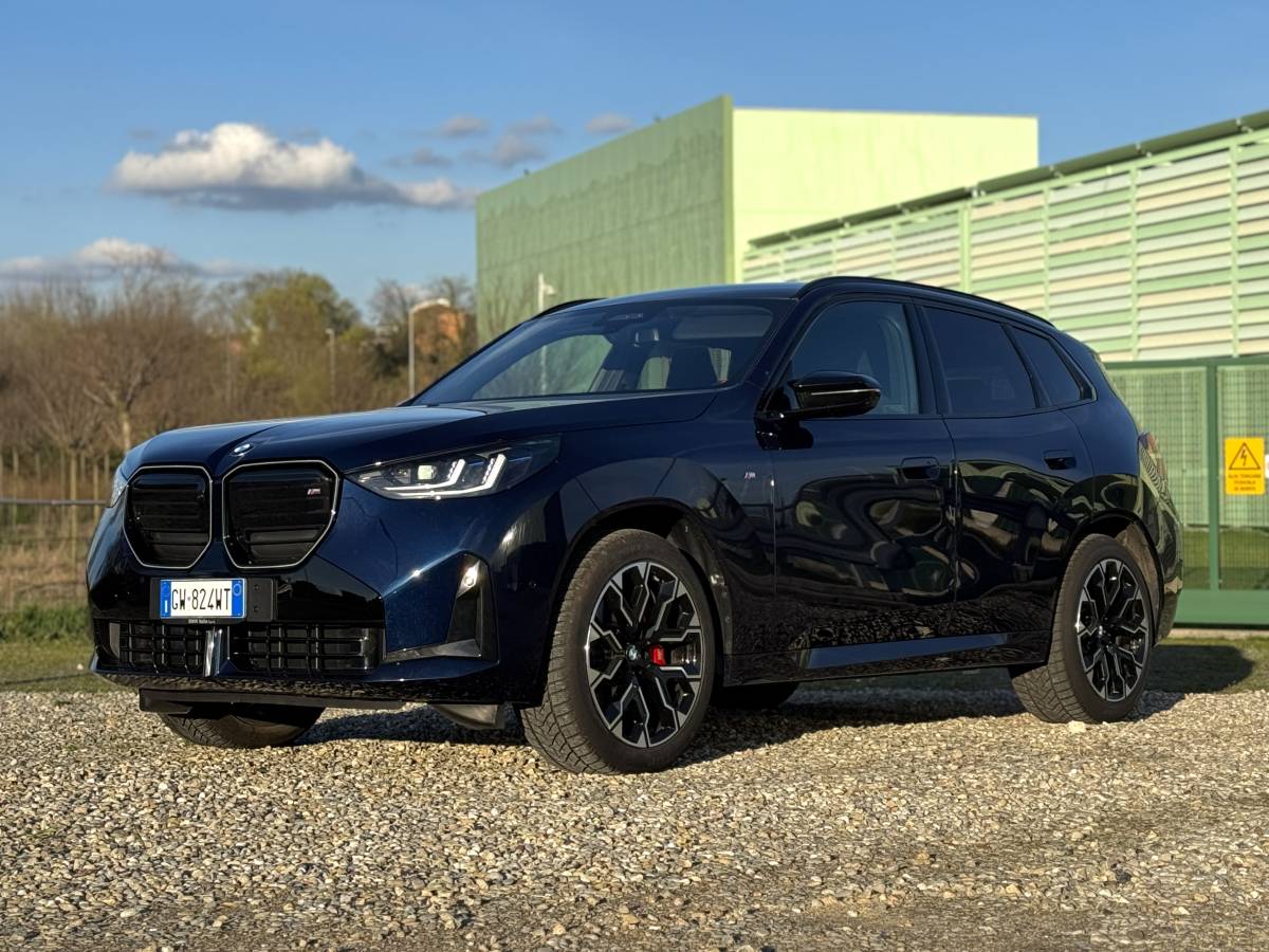 BMW X3 M50: la più sportiva della famiglia, tra comfort e grinta