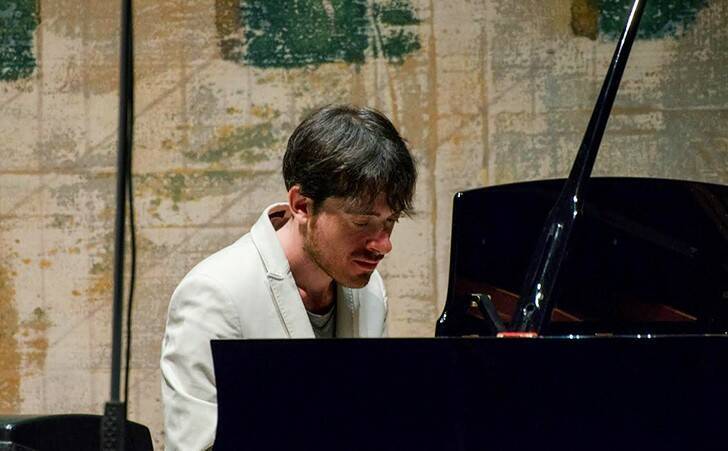 Piano City, a Linate omaggio ai Coldplay con Luis Di Gennaro in concerto