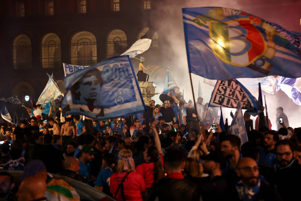 "Zona azzurra", strade chiuse e maxischermi: i provvedimenti per Napoli-Cagliari
