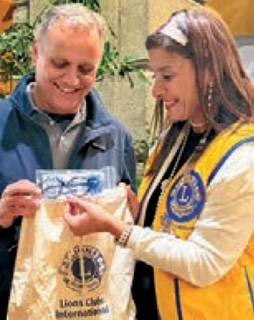 Grazie ai Lions Club Italiani un paio di occhiali ai più sfortunati