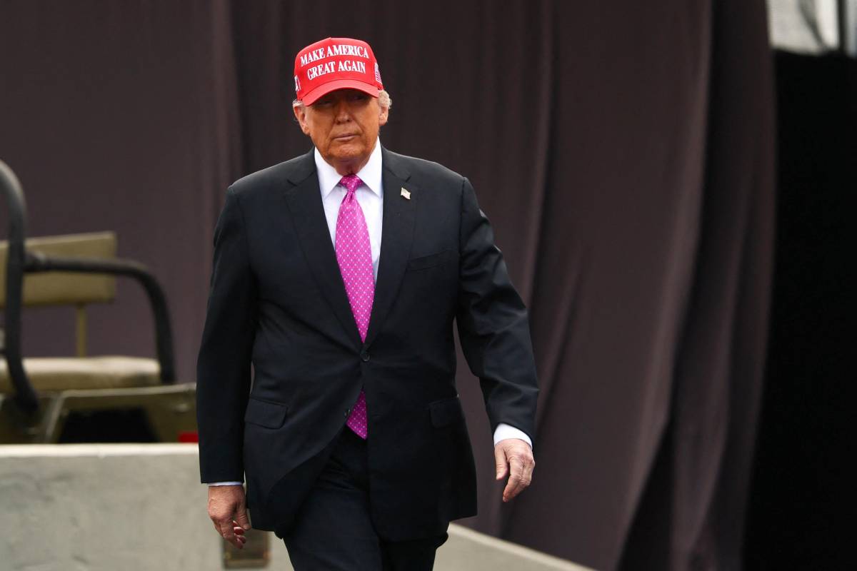 "Potrei tagliare altri 3 miliardi". Trump prepara un nuovo assalto ad Harvard