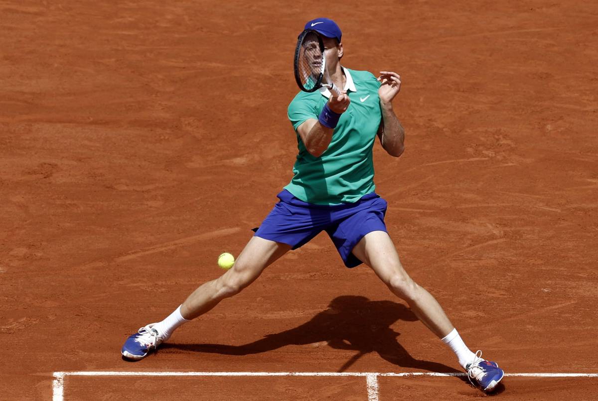Roland Garros, Sinner domina Gasquet in tre set e approda al terzo turno
