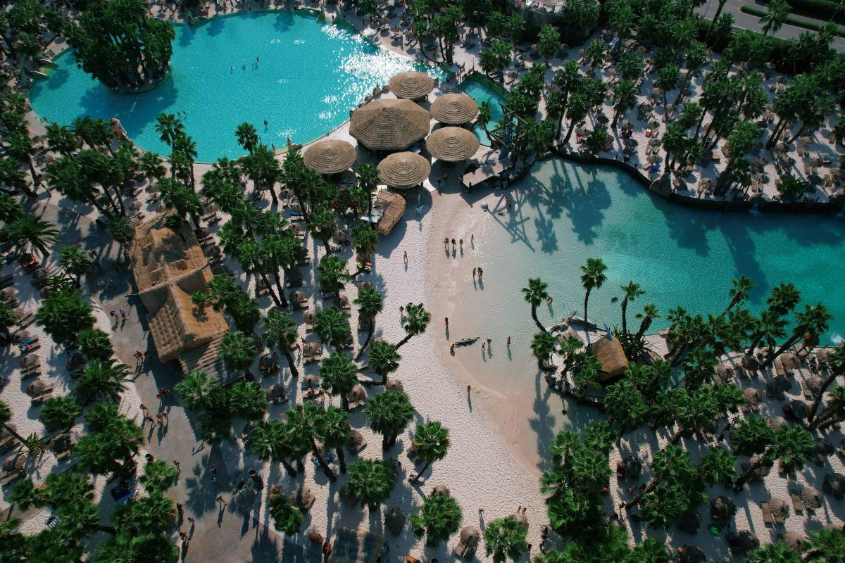 Torna l'estate e "Caribe Bay" riapre le porte