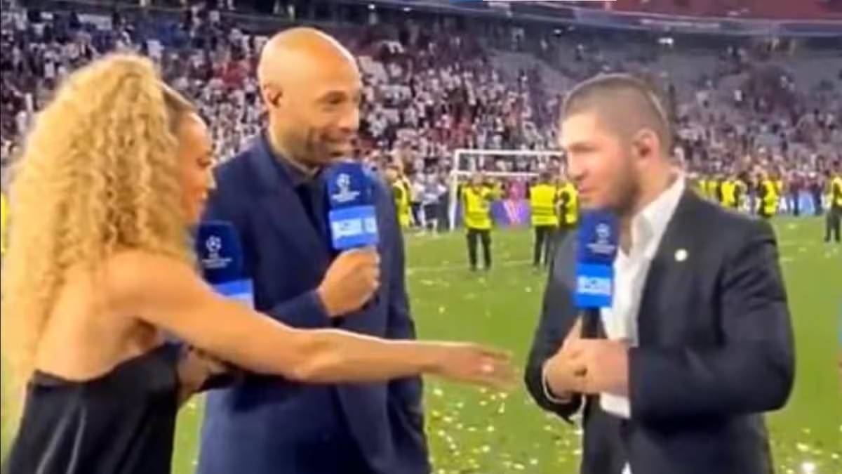 Niente stretta di mano, la sottomissione all'islam in diretta tv