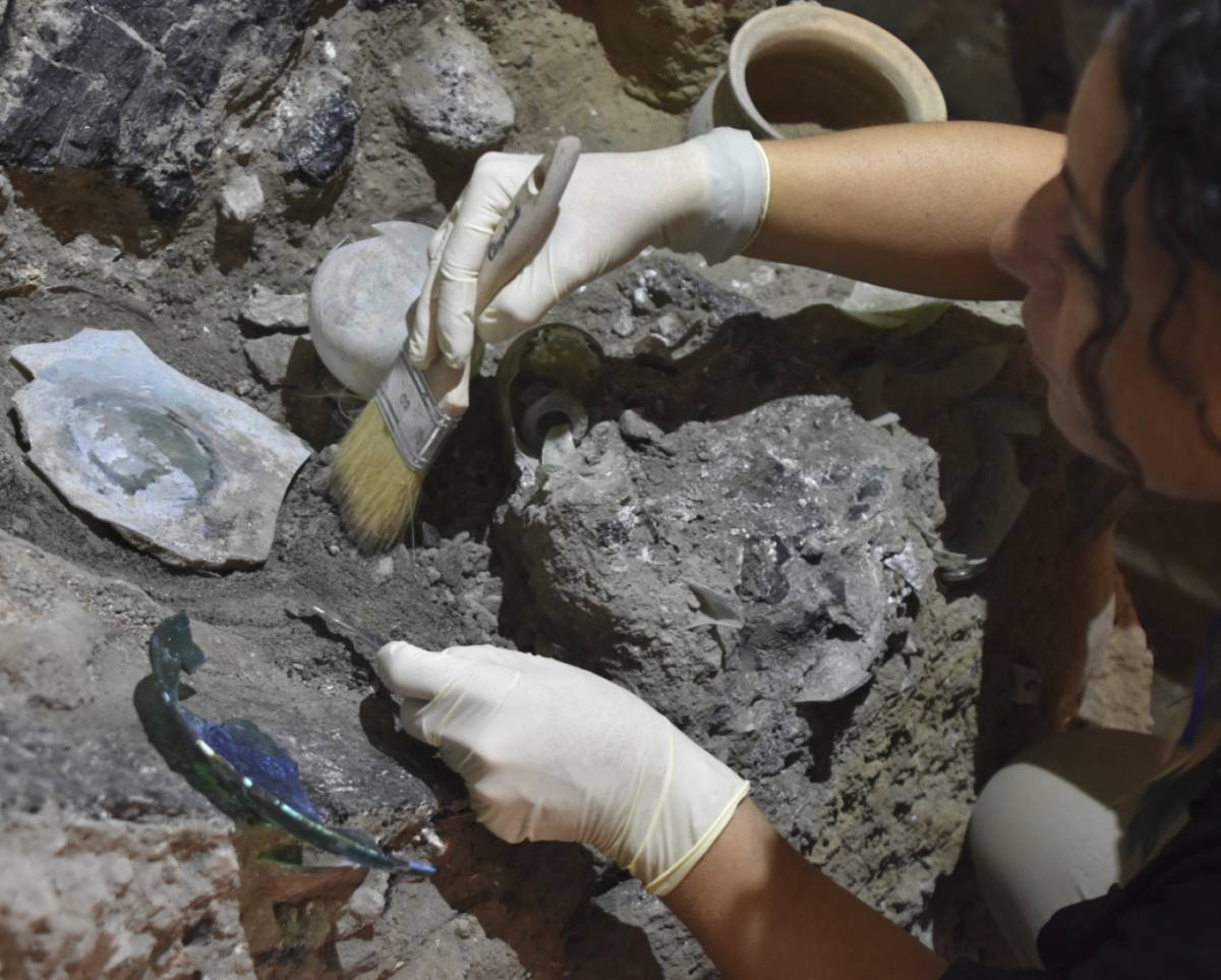 Dopo la forte scossa ai Campi Flegrei cedimento al Parco di Pompei