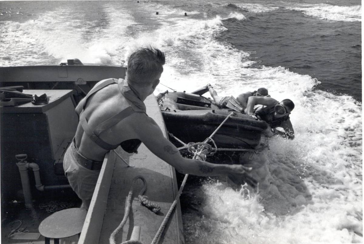 I padri dei Navy Seal, guerrieri nudi esperti in demolizioni e coraggio