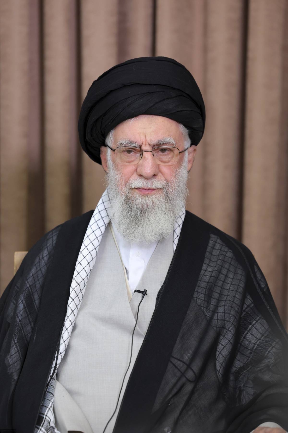 Khamenei nel mirino: chi è la guida dell'"asse del male"