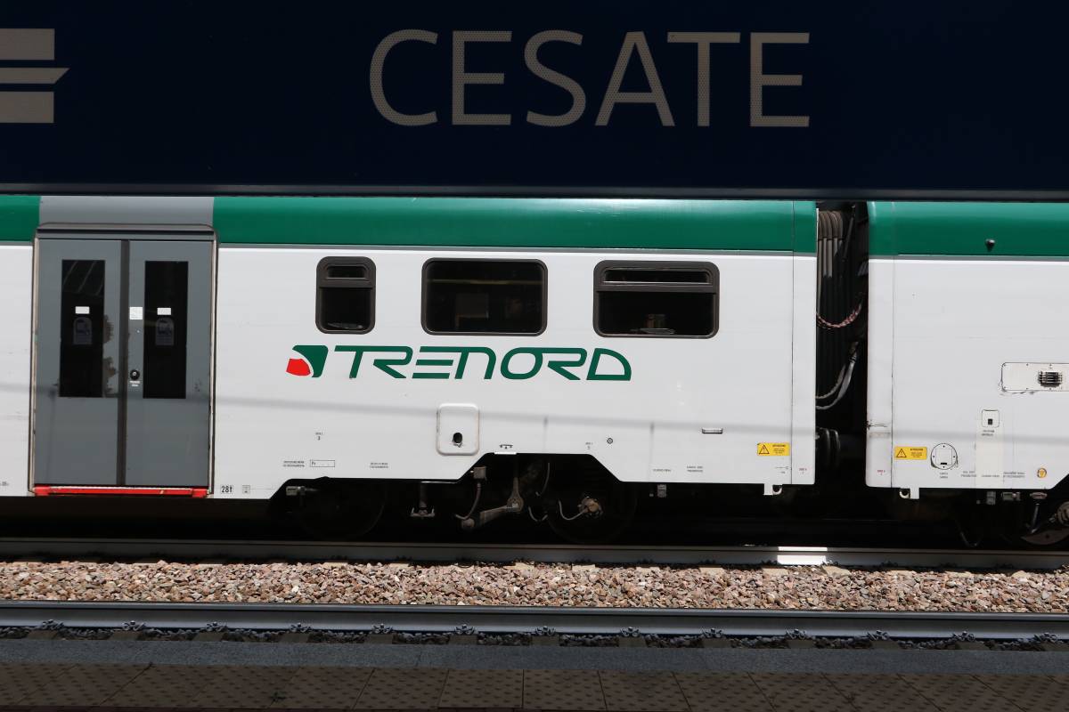 Sui binari per raggiungere gli amici. Ucciso a 19 anni dal Malpensa Express