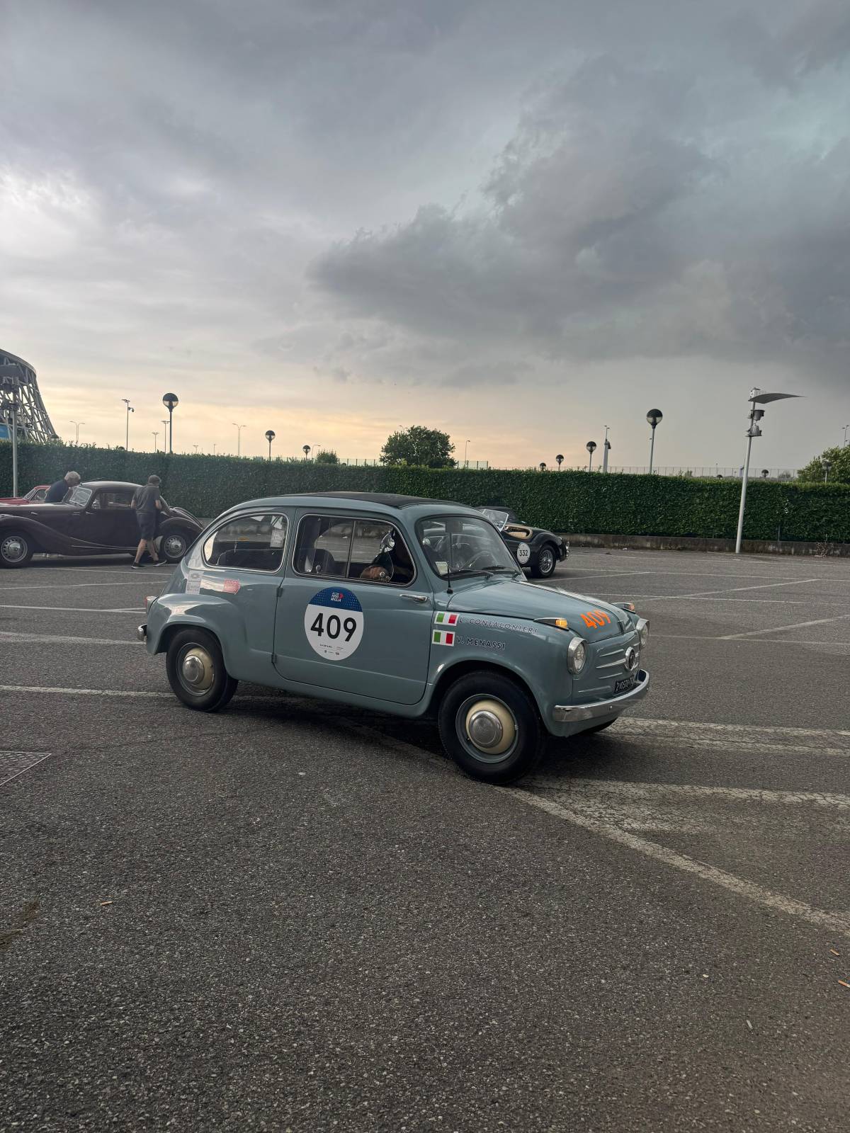 In gara alla Mille Miglia a bordo della Fiat 600