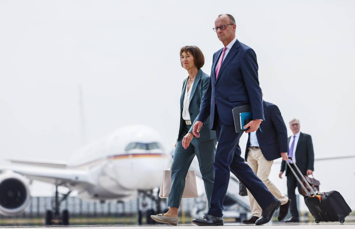 Al G7 debutta Charlotte Merz: la moglie del cancelliere tedesco discreta e determinante
