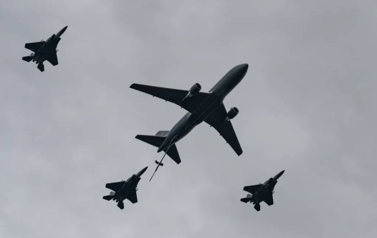 Flotta di aerocisterne in volo verso l'Europa: cosa c'è dietro la mossa Usa