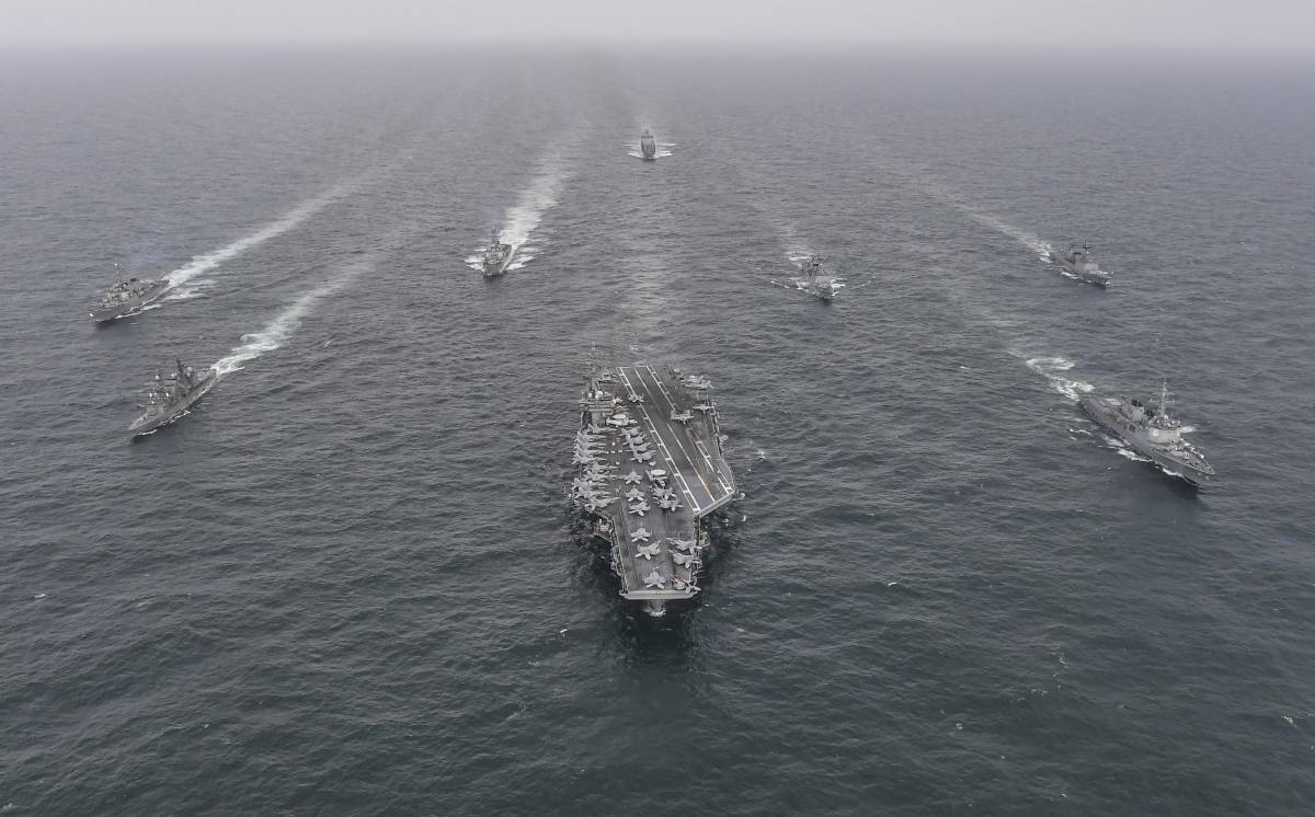 "Necessità urgente". Gli Usa inviano in Medio Oriente la portaerei USS Nimitz