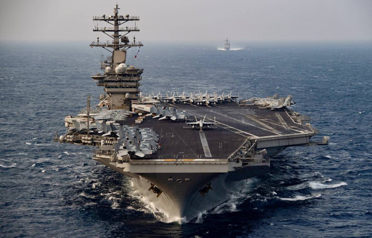 "Necessità urgente". Gli Usa inviano in Medio Oriente la portaerei USS Nimitz