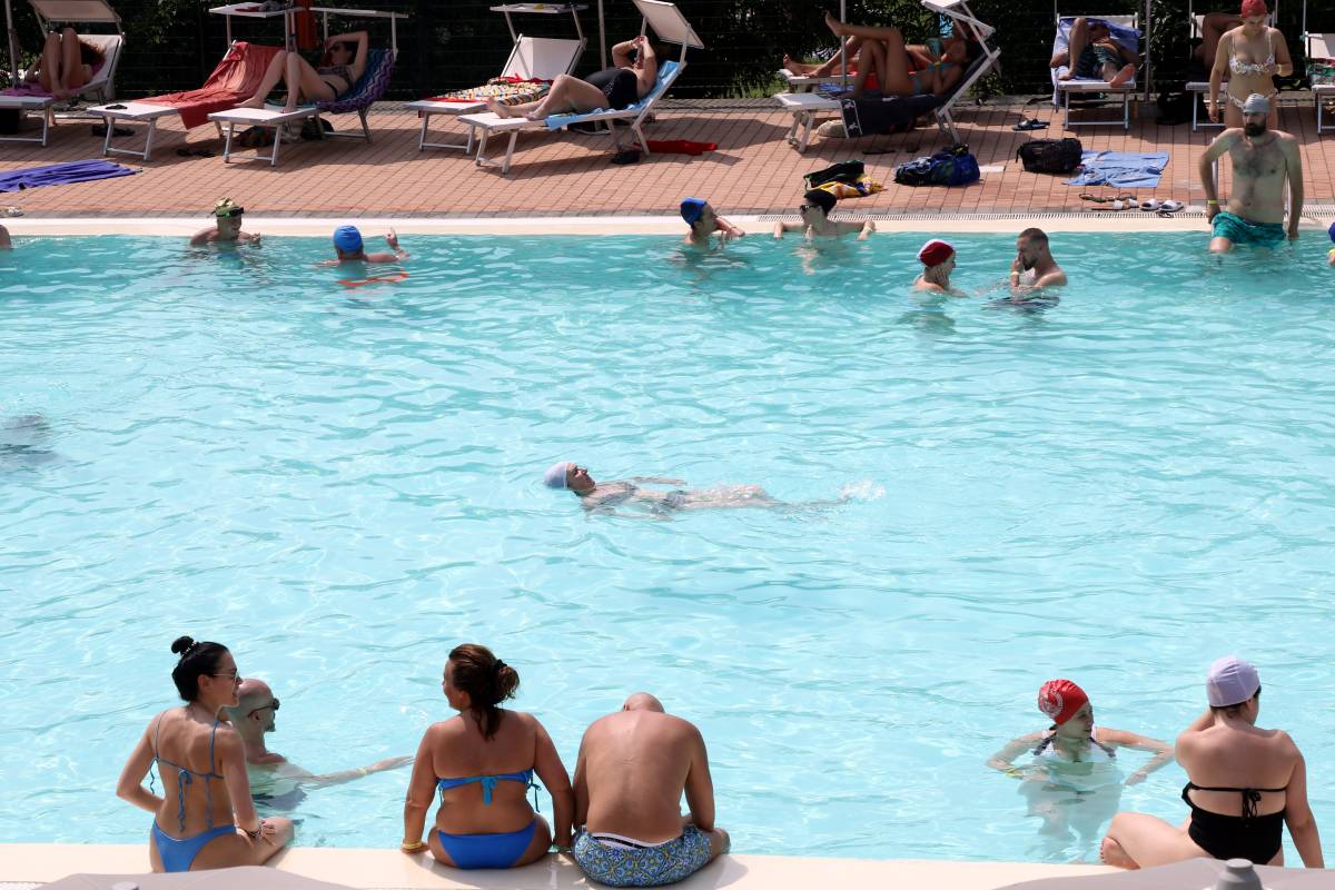 Bambina di 4 anni annega nella piscina di un hotel