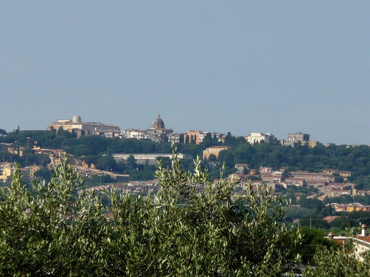 Cosa vedere a Castel Gandolfo, la residenza scelta da Papa Leone XIV per il riposo estivo