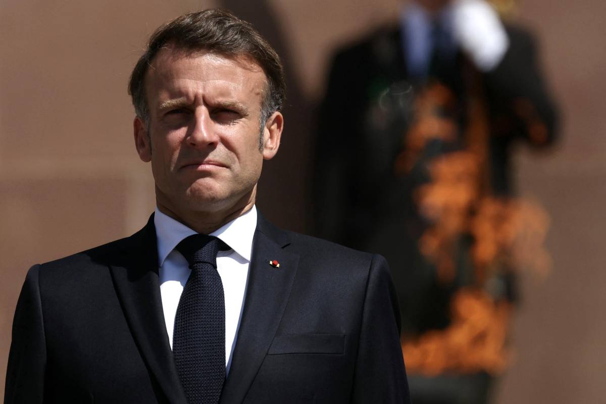 La Francia distribuirà il manuale di sopravvivenza in caso di guerra
