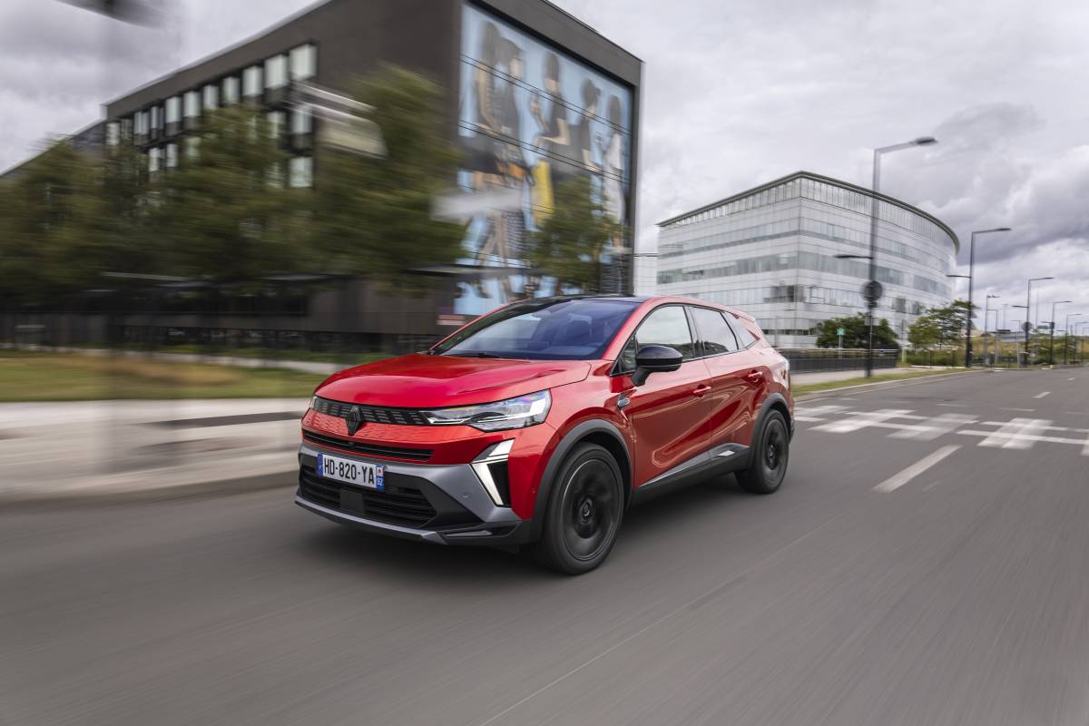 Renault Symbioz, come va la nuova Full Hybrid: consuma poco e ha un bel carattere